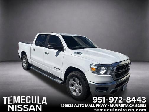 Bright White Clearcoat 2019 RAM 1500 Big Horn