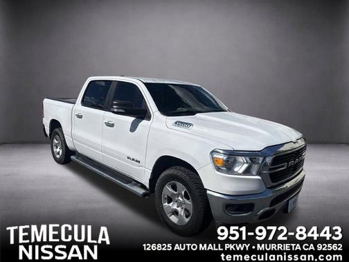 Bright White Clearcoat 2019 RAM 1500 Big Horn