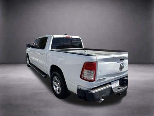 Bright White Clearcoat 2019 RAM 1500 Big Horn