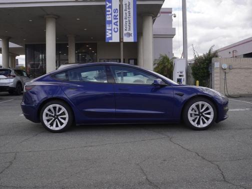 Midnight Silver Metallic 2022 Tesla Model 3 Base