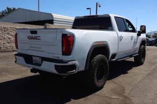 2023 GMC Sierra 2500 AT4