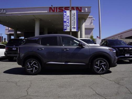 Gun Metallic 2026 Nissan Kicks SV