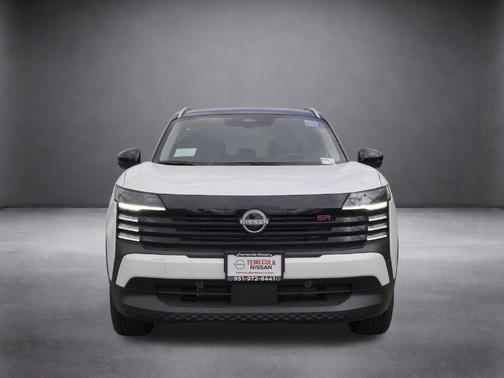 2t Wht Blk Roof 2026 Nissan Kicks SR