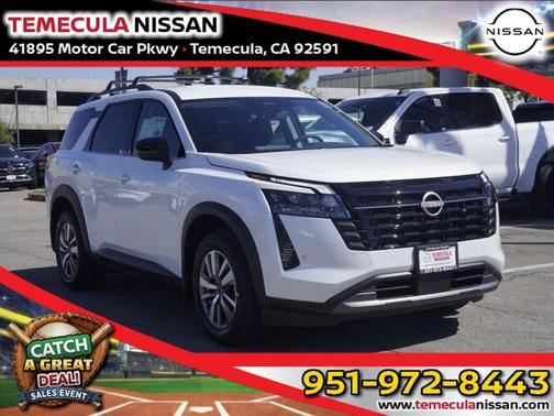 2026 Nissan Pathfinder SL