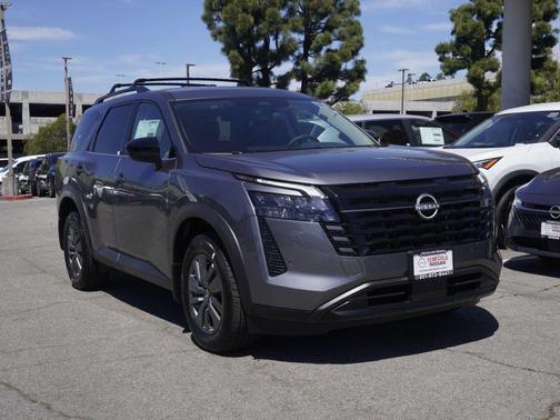 Gun Metallic 2026 Nissan Pathfinder SV