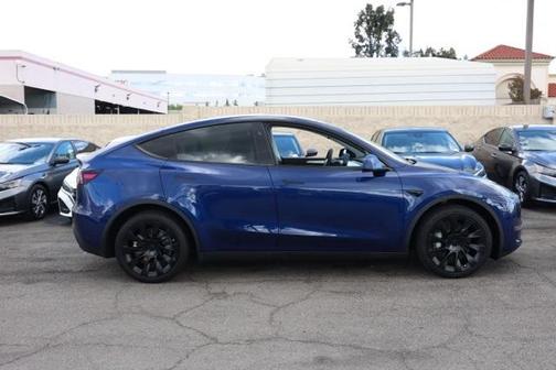 2024 Tesla Model Y Long Range