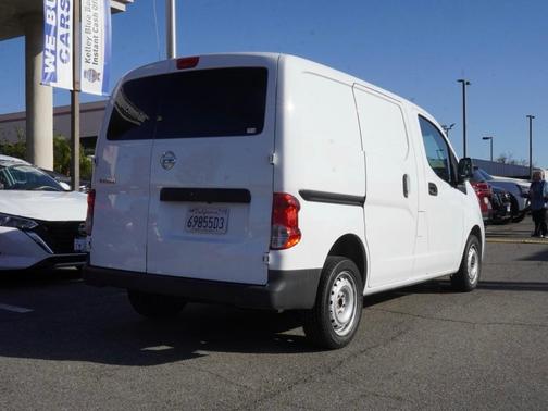 2021 Nissan NV200 S