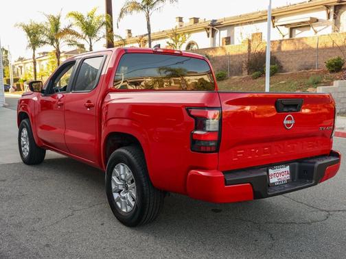 2023 Nissan Frontier SV
