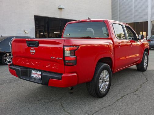 2023 Nissan Frontier SV