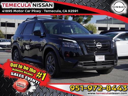 2025 Nissan Pathfinder SV