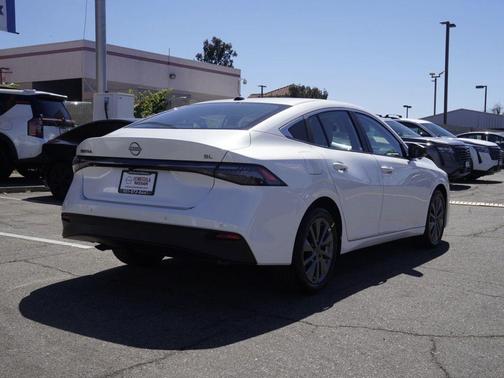 Aspen White 2026 Nissan Sentra SL
