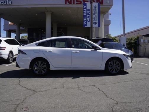 Aspen White 2026 Nissan Sentra SL