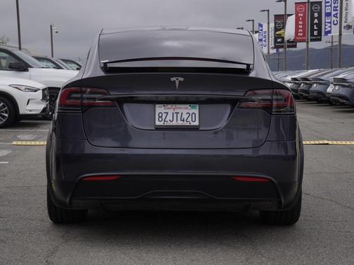 Midnight Silver Metallic 2022 Tesla Model X Base