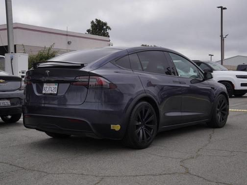 Midnight Silver Metallic 2022 Tesla Model X Base