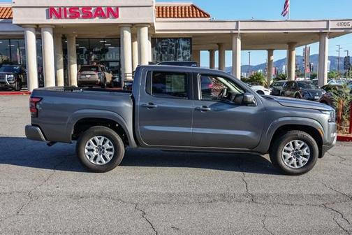 2024 Nissan Frontier SV