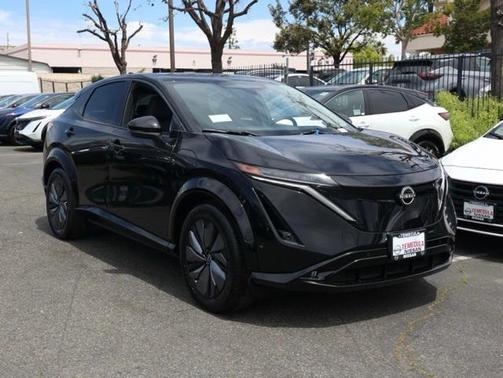 2025 Nissan ARIYA PLATINUM+