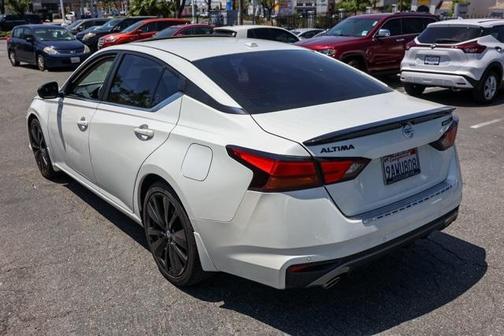 2022 Nissan Altima 2.5 SR