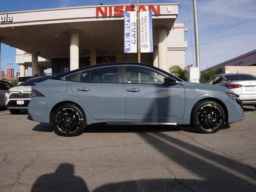 2t Gry Blk Roof 2026 Nissan Sentra SR