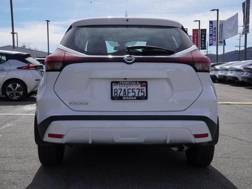 2021 Nissan Kicks S
