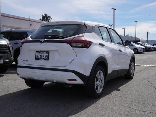 2021 Nissan Kicks S