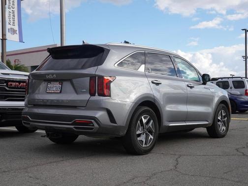 2022 Kia Sorento Hybrid S