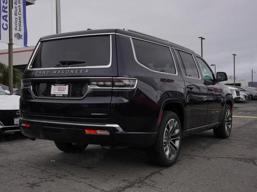 2023 Jeep Grand Wagoneer L Series III