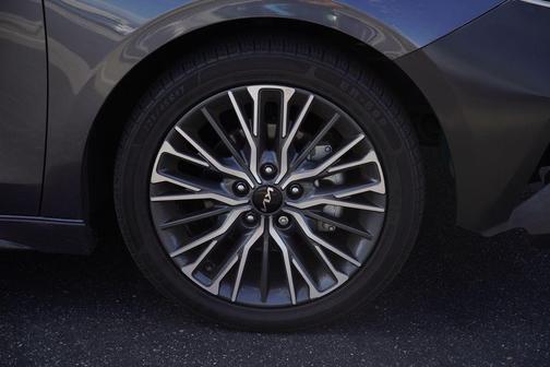 Gravity Gray 2022 Kia Forte GT-Line