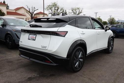 2025 Nissan ARIYA PLATINUM+