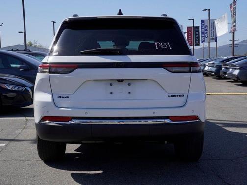 Bright White Clearcoat 2022 Jeep Grand Cherokee Limited