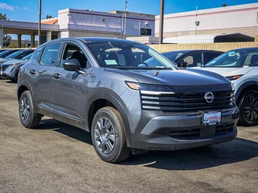 2025 Nissan Kicks S