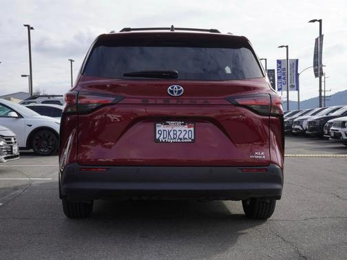 2022 Toyota Sienna XLE