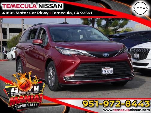 2022 Toyota Sienna XLE