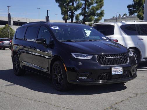 2024 Chrysler Pacifica Limited