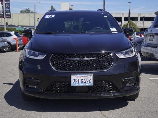 2024 Chrysler Pacifica Limited