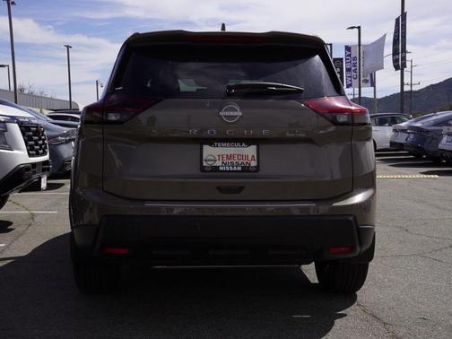 Baja Storm 2025 Nissan Rogue SV