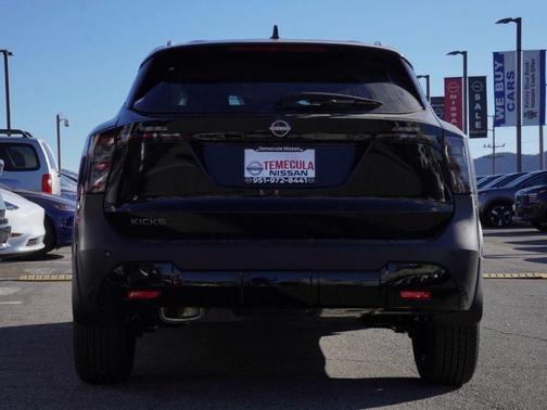 Super Black 2026 Nissan Kicks SV