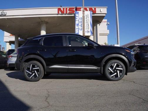 Super Black 2026 Nissan Kicks SV