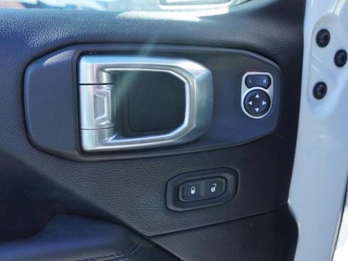 2020 Jeep Wrangler Unlimited Sahara Altitude