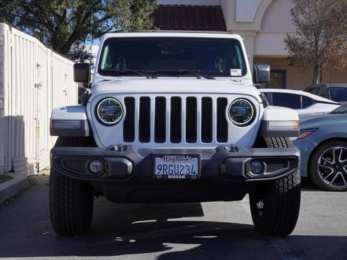2020 Jeep Wrangler Unlimited Sahara Altitude
