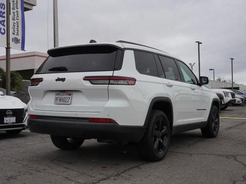 2023 Jeep Grand Cherokee L Laredo