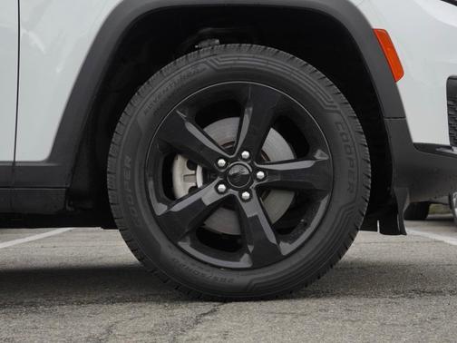 2023 Jeep Grand Cherokee L Laredo