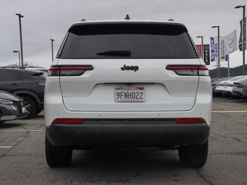 2023 Jeep Grand Cherokee L Laredo