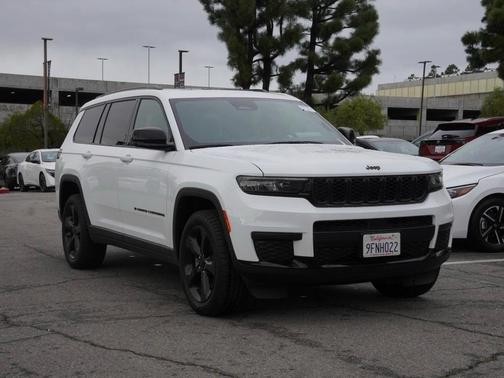 2023 Jeep Grand Cherokee L Laredo