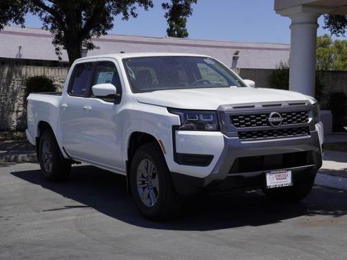 Glacier White 2026 Nissan Frontier SV