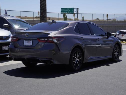 Predawn Gray Mica 2022 Toyota Camry SE