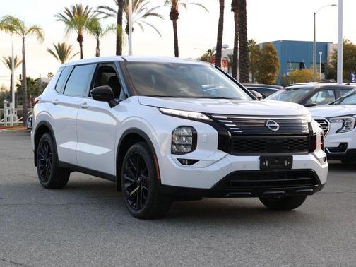 Alpine Frost 2026 Nissan Rogue SL