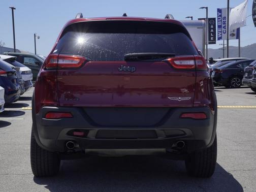 Deep Cherry Red Crystal Pearlcoat 2015 Jeep Cherokee Trailhawk