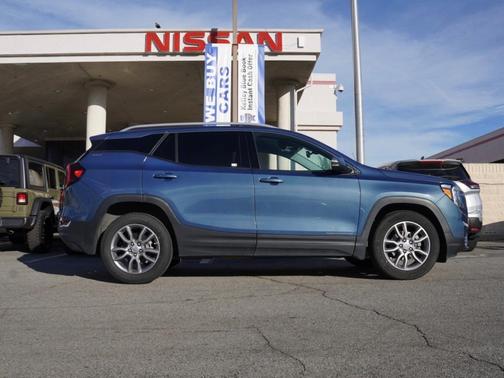 2024 GMC Terrain SLT