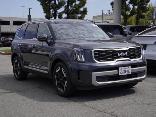 Gray 2023 Kia Telluride S