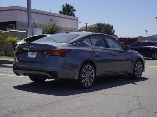 Gun Metallic 2026 Nissan Altima SV